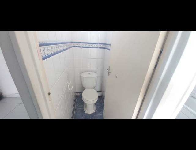 2 BEDROOM FLAT TO LET IN ESSENWOOD